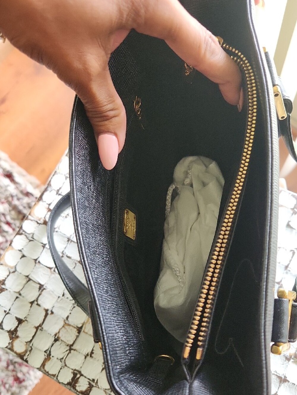 MCM Black Leather Tote Bag with Gold Hardware - Picture 9 of 14